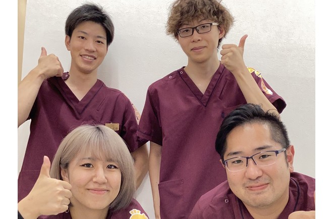 さくらの杜オレンジ整骨院のスタッフ集合写真